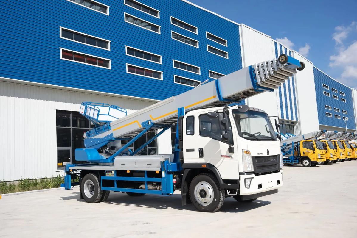 都昌县出租云梯车高空作业车 建筑垃圾搬运