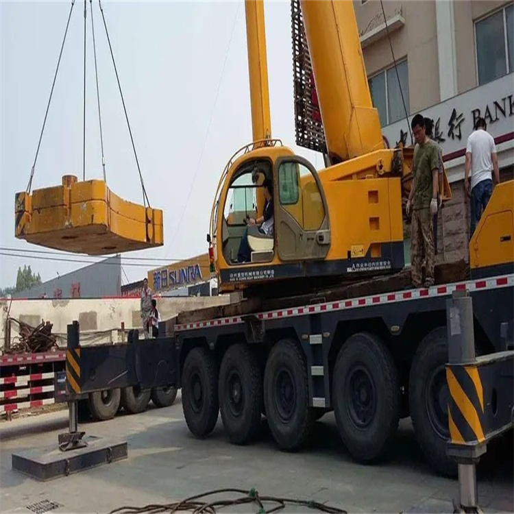 都昌县当地吊车出租|机器吊装|75吨|工厂搬迁服务